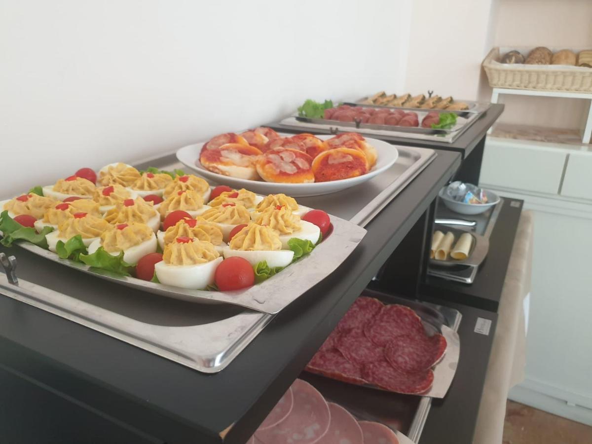 Hotel Tourist Meuble Rimini Luaran gambar