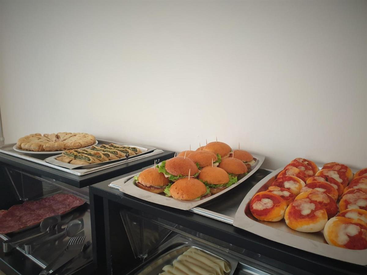 Hotel Tourist Meuble Rimini Luaran gambar
