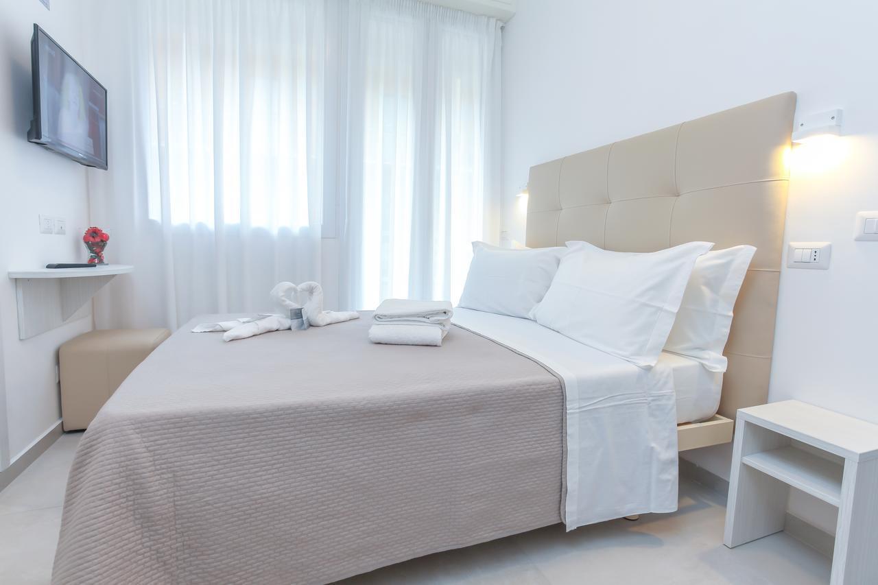Hotel Tourist Meuble Rimini Luaran gambar